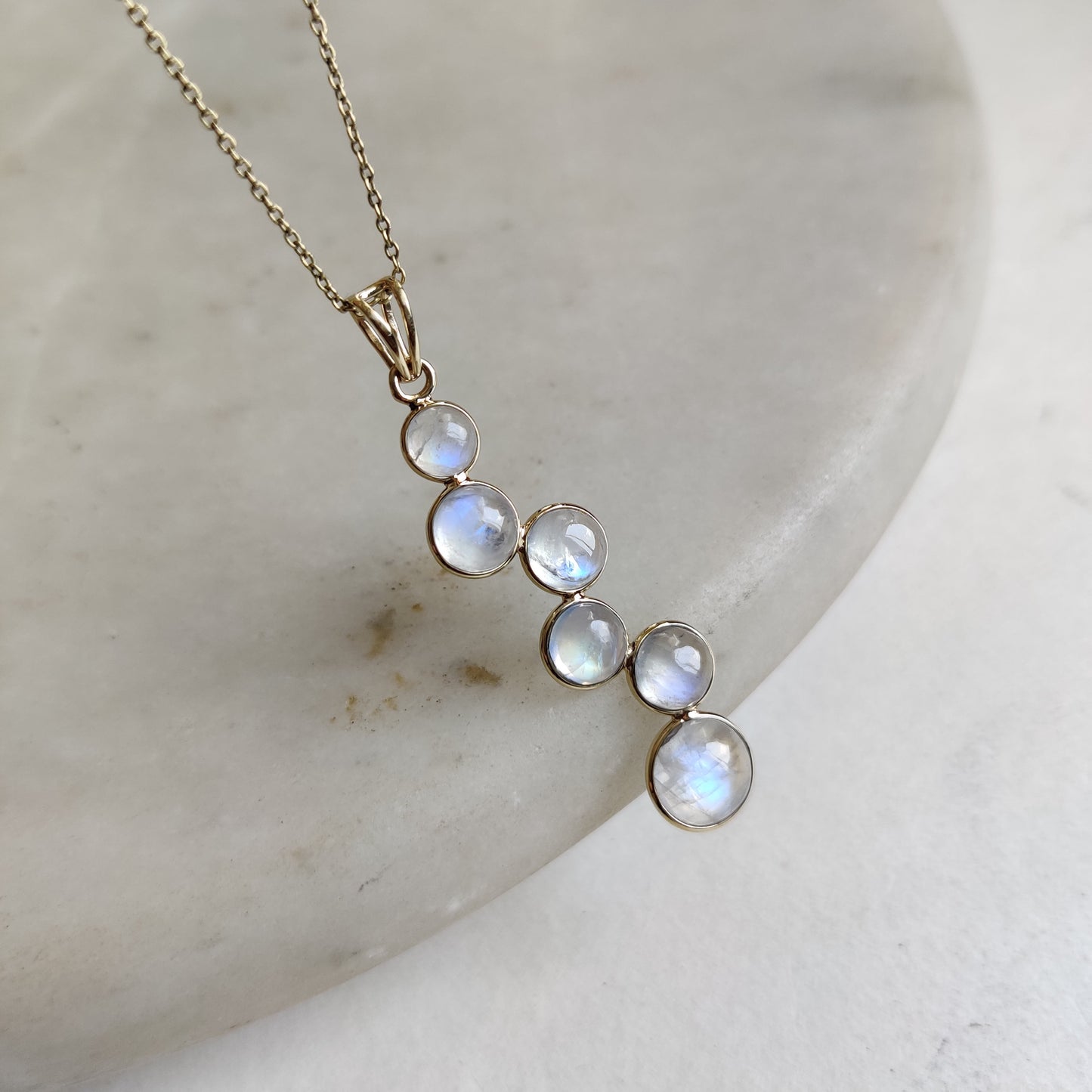 Natural Rainbow Moonstone Pendant, 14K Solid Gold Moonstone Pendant,Blue Moonstone Jewelry, June Birthstone, Blue Moonstone Pendent Necklace