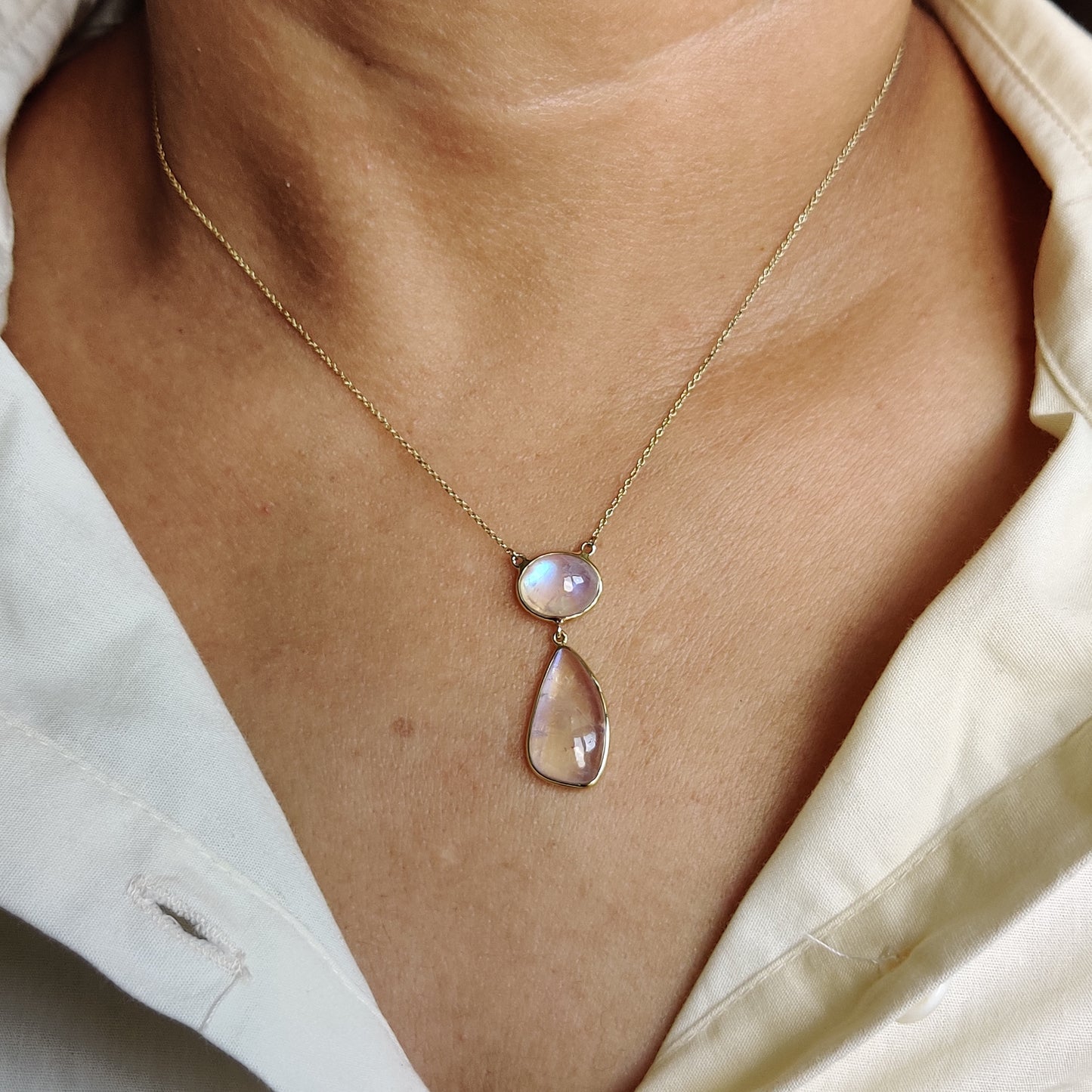 Natural Rainbow Moonstone Necklace, 14K Solid Gold Moonstone Pendant, Yellow Gold Necklace Pendant, Blue Moonstone Jewelry, June Birthstone