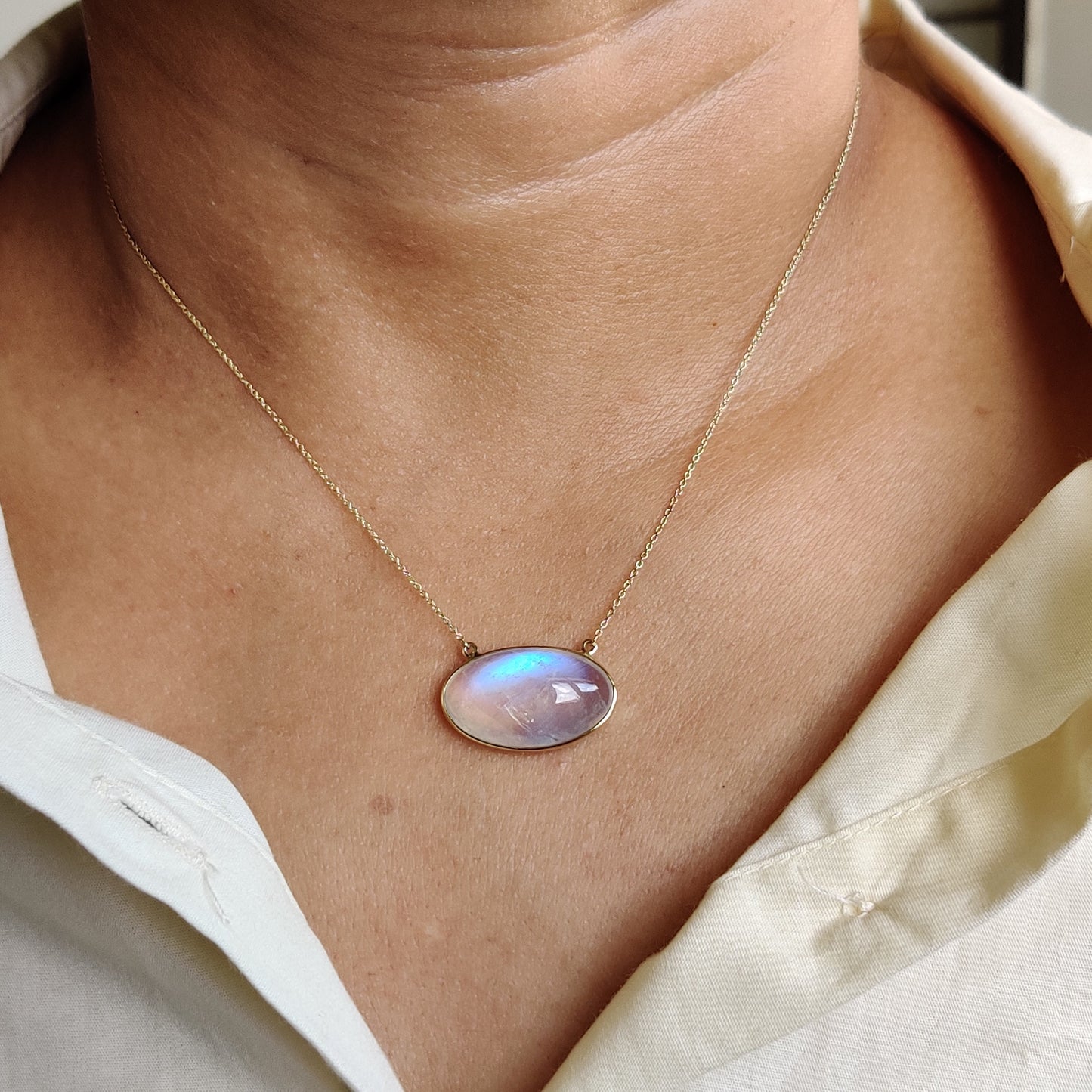 Natural Rainbow Moonstone Necklace, 14K Solid Gold Moonstone Pendant, Yellow Gold Chain Necklace, Blue Moonstone Jewelry, June Birthstone