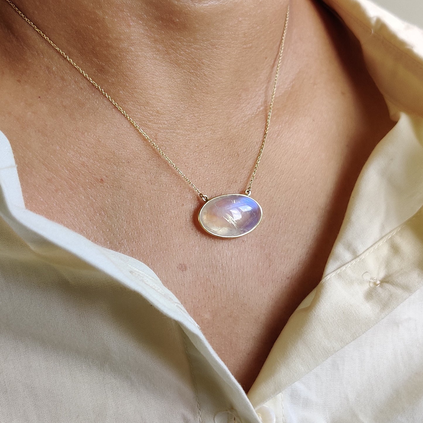 Natural Rainbow Moonstone Necklace, 14K Solid Gold Moonstone Pendant, Yellow Gold Chain Necklace, Blue Moonstone Jewelry, June Birthstone