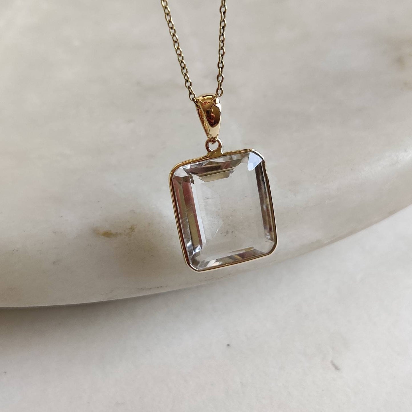 Natural Clear Quartz Pendant, 14K Gold Clear Quartz Pendant, Solid Gold Pendant Necklace, April Birthstone, Birthday Gift, Quartz Jewelry