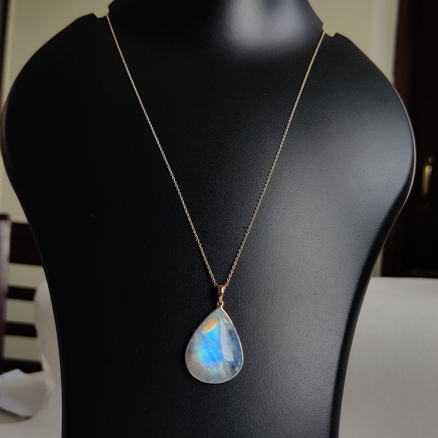 Natural Rainbow Moonstone Necklace, 14K Solid Gold Moonstone Pendant, Yellow Gold Necklace Pendant, Blue Moonstone Jewelry, June Birthstone