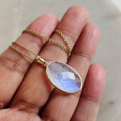 Natural Rainbow Moonstone Pendant, 14K Solid Yellow Gold Pendant, June Birthstone Pendant, Bezel Pendant, Moonstone Jewelry, Christmas Gift