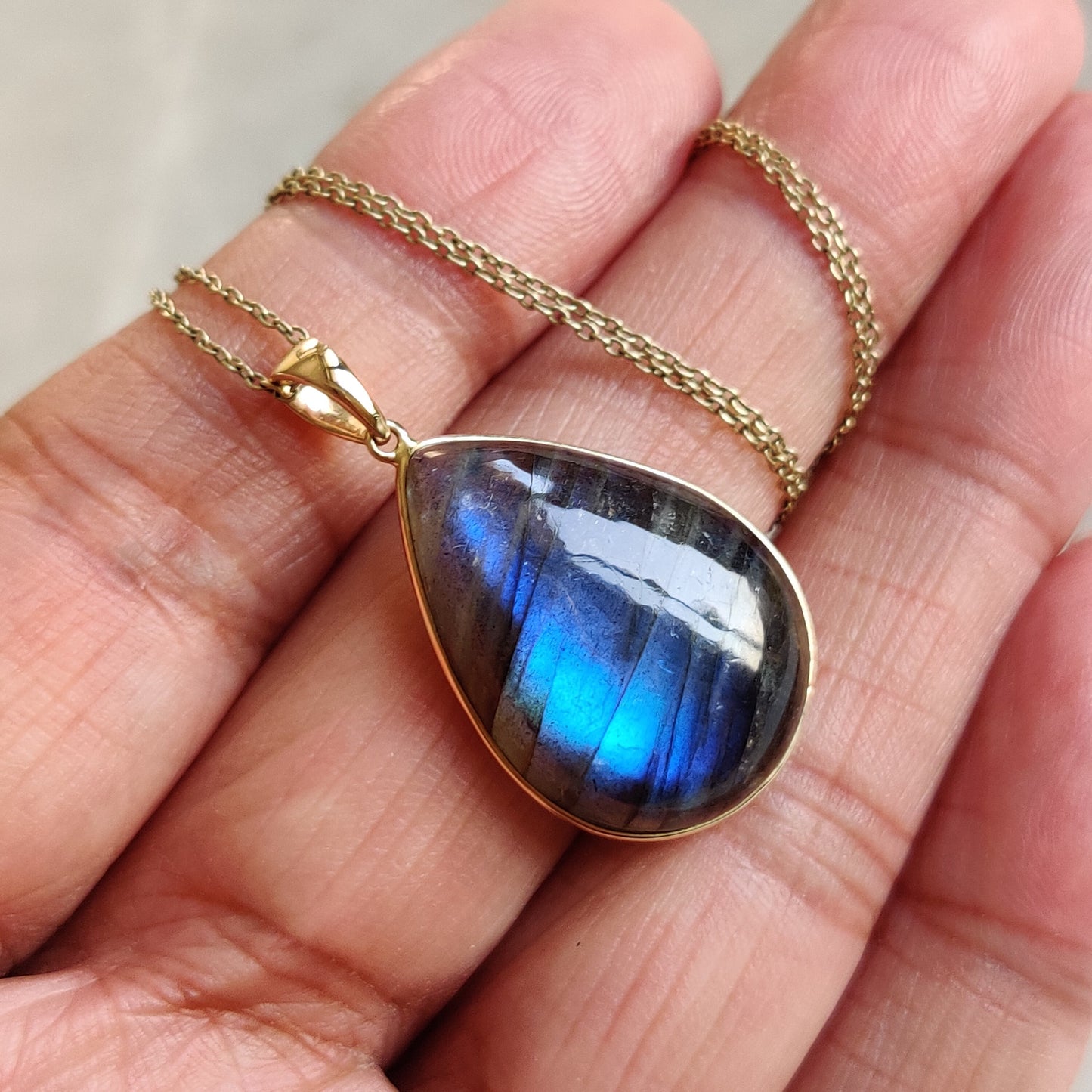 Natural Labradorite Pendant Necklace, 14K Solid Yellow Gold Labradorite Necklace, Blue Labradorite Bezel Pendant, November Birthstone