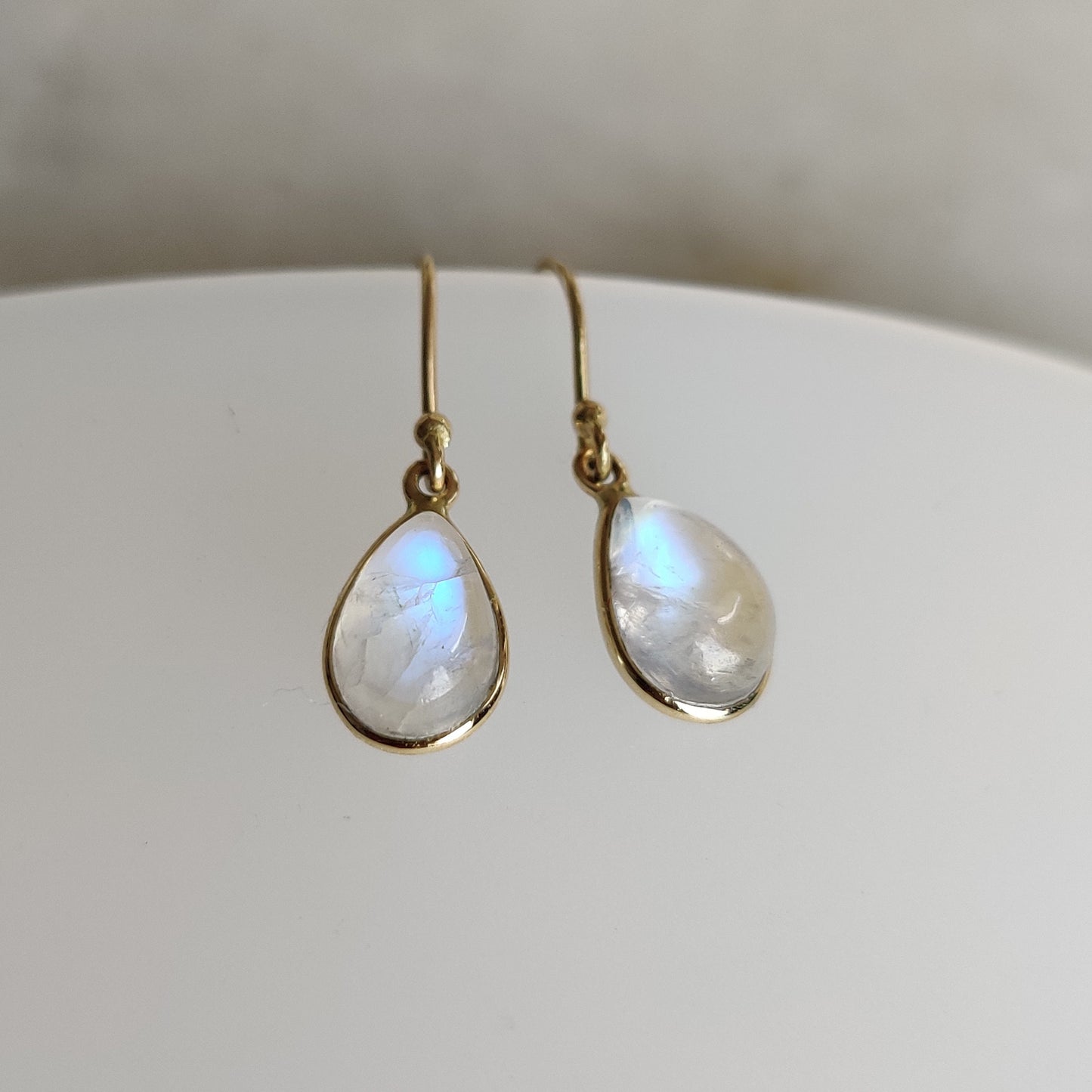 14K Gold Rainbow Moonstone Earrings, Natural Rainbow Moonstone Bezel Earring, 14K Solid Yellow Gold Earring, June Birthstone, Christmas Gift