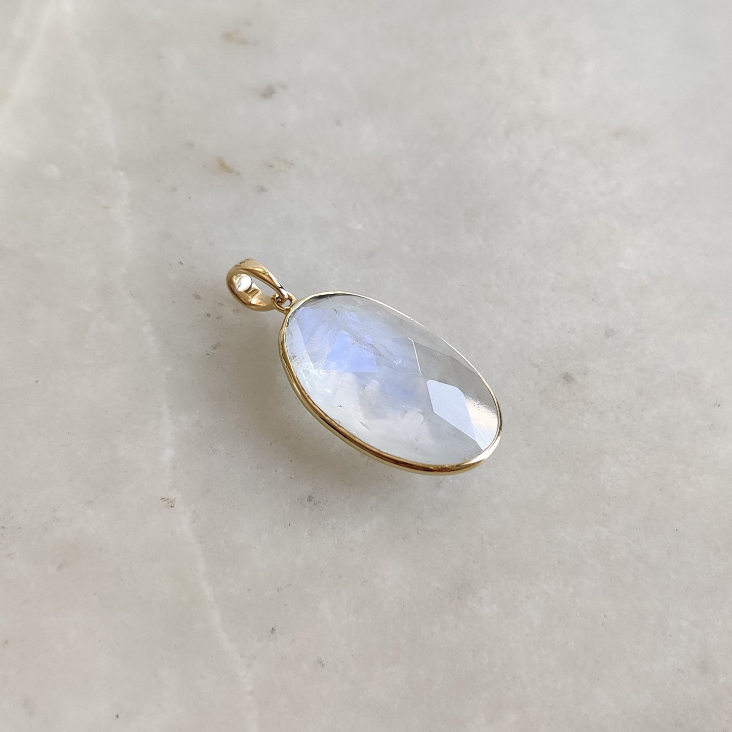 Natural Rainbow Moonstone Pendant, 14K Solid Yellow Gold Pendant, June Birthstone Pendant, Bezel Pendant, Moonstone Jewelry, Christmas Gift