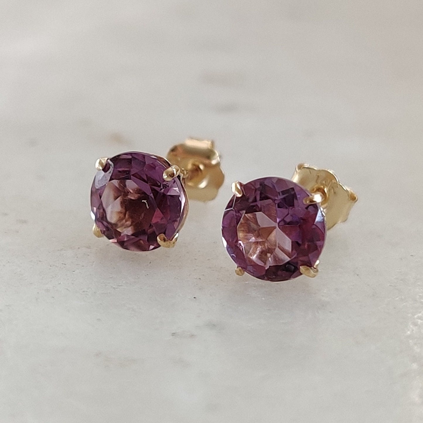 14K Gold Purple Amethyst Stud Earrings, 14K Solid Yellow Gold Earrings, February Birthstone, Dainty Earrings, Stud Earring, Amethyst Jewelry