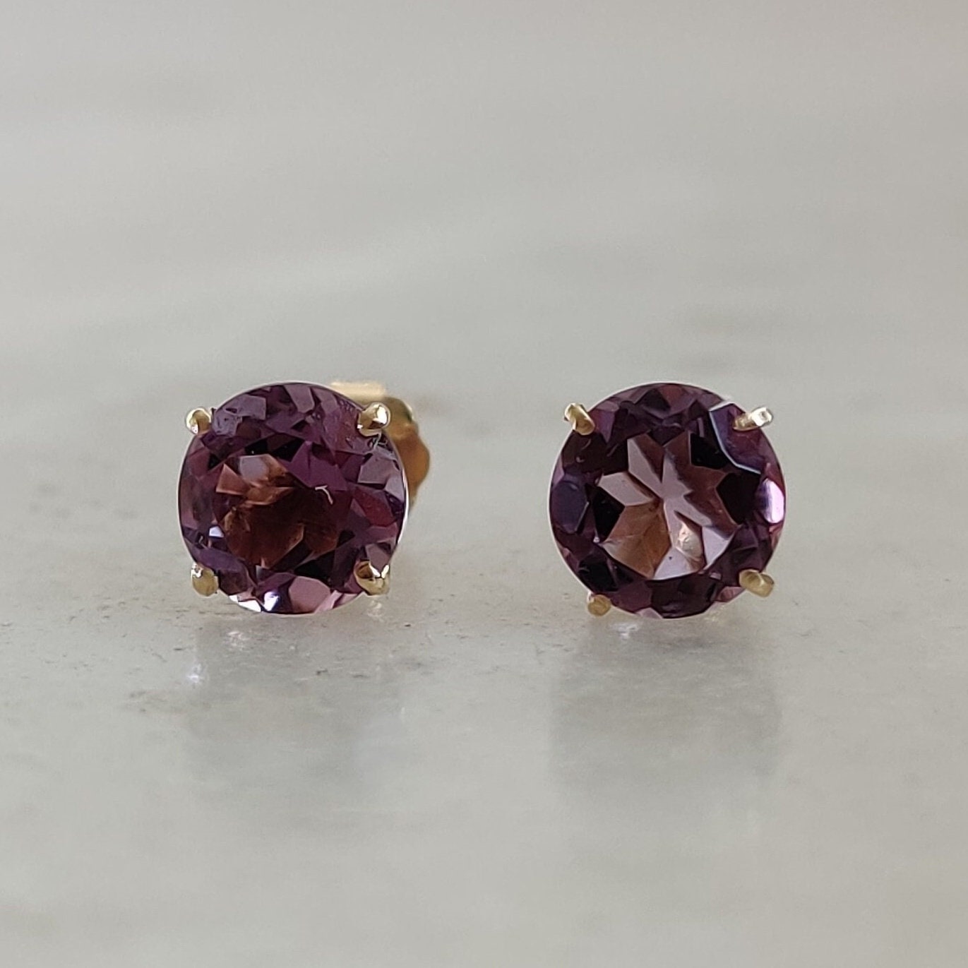 14K Gold Purple Amethyst Stud Earrings, 14K Solid Yellow Gold Earrings, February Birthstone, Dainty Earrings, Stud Earring, Amethyst Jewelry