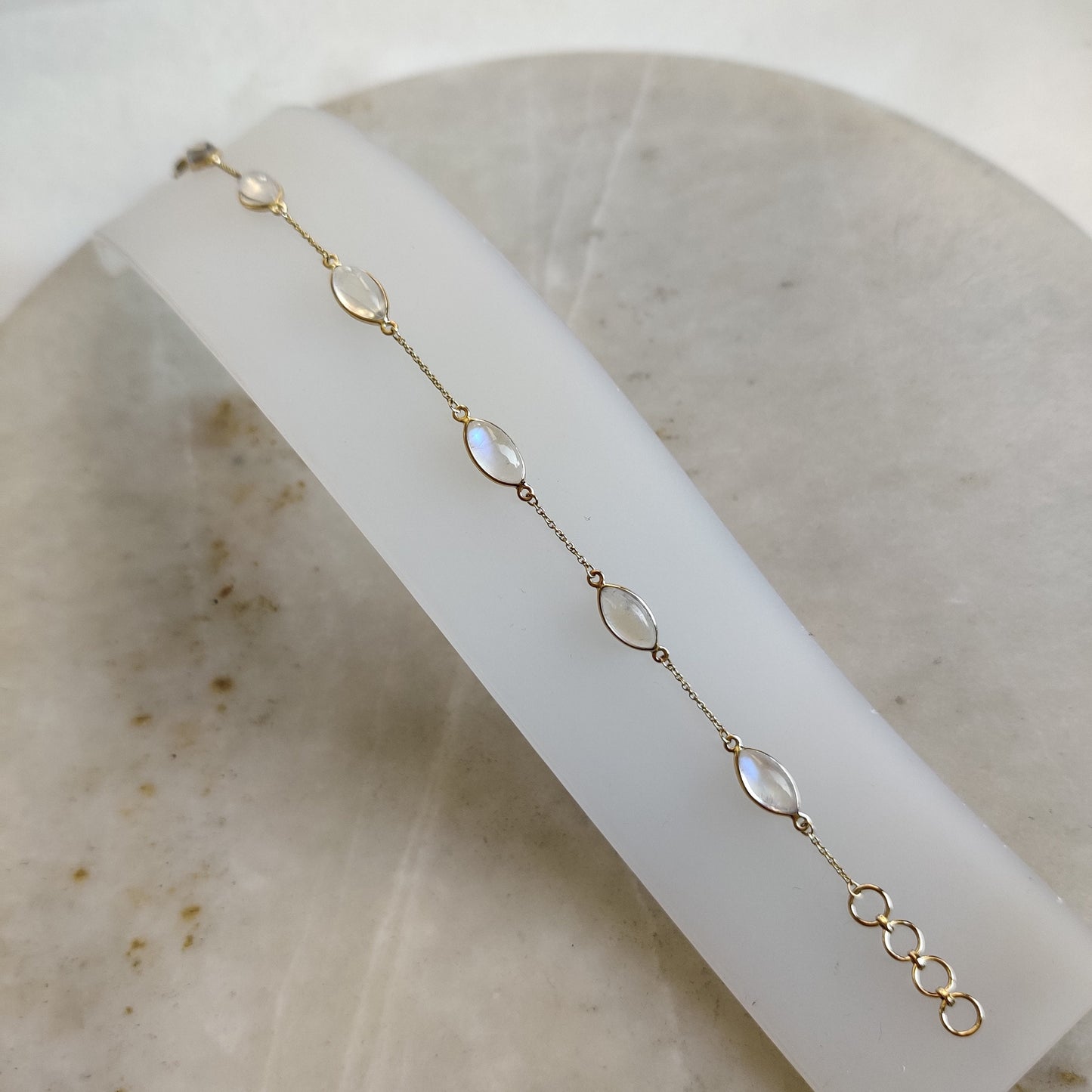 Natural Rainbow Moonstone Bracelet, 14K Yellow Gold Moonstone Bracelet, Solid Gold Chain Bracelet, Blue Moonstone Bracelet, June Birthstone