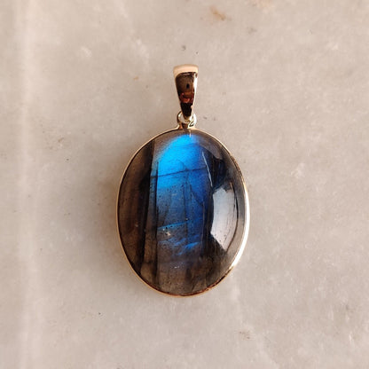 Natural Labradorite Pendant, 14K Solid Yellow Gold Labradorite Pendant, Oval Bezel Pendant, November Birthstone Pendant, Labradorite Jewelry