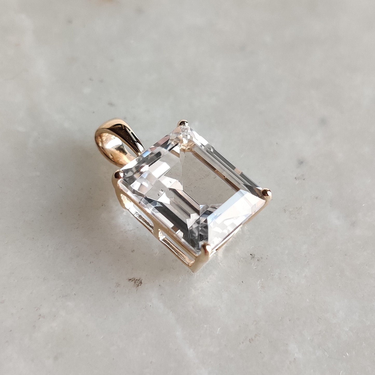 Natural White Topaz Pendant, 14K Solid Yellow Gold White Topaz Pendant, Prong Pendant, April Birthstone, Christmas Gift, Topaz Jewelry