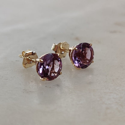 14K Gold Purple Amethyst Stud Earrings, 14K Solid Yellow Gold Earrings, February Birthstone, Dainty Earrings, Stud Earring, Amethyst Jewelry