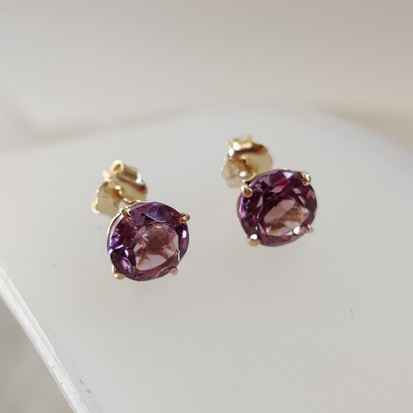 14K Gold Purple Amethyst Stud Earrings, 14K Solid Yellow Gold Earrings, February Birthstone, Dainty Earrings, Stud Earring, Amethyst Jewelry