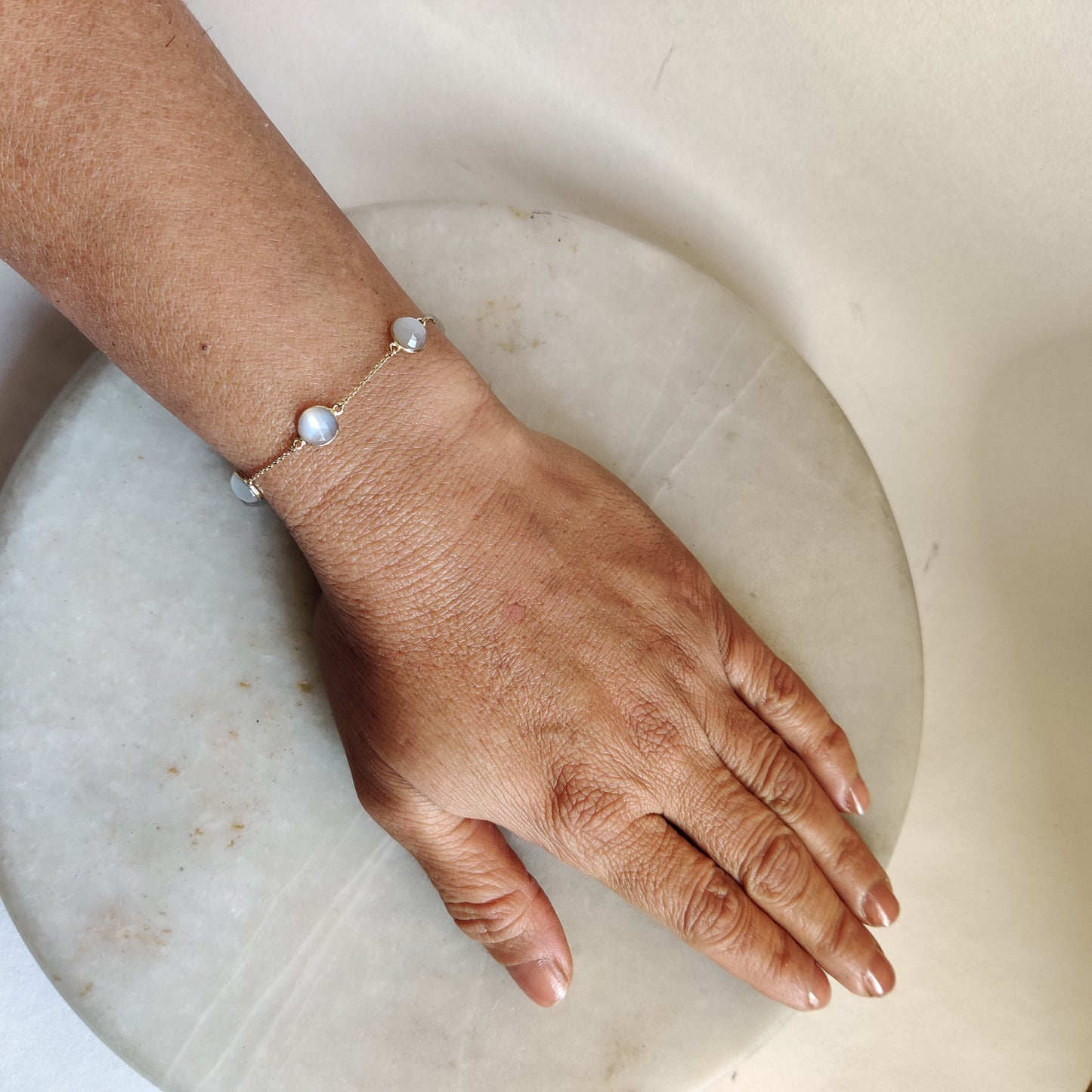 Natural White Moonstone Bracelet, 14K Yellow Gold Moonstone Bracelet, Chain Bracelet, Dainty Bracelet, June Birthstone, Moonstone Jewelry