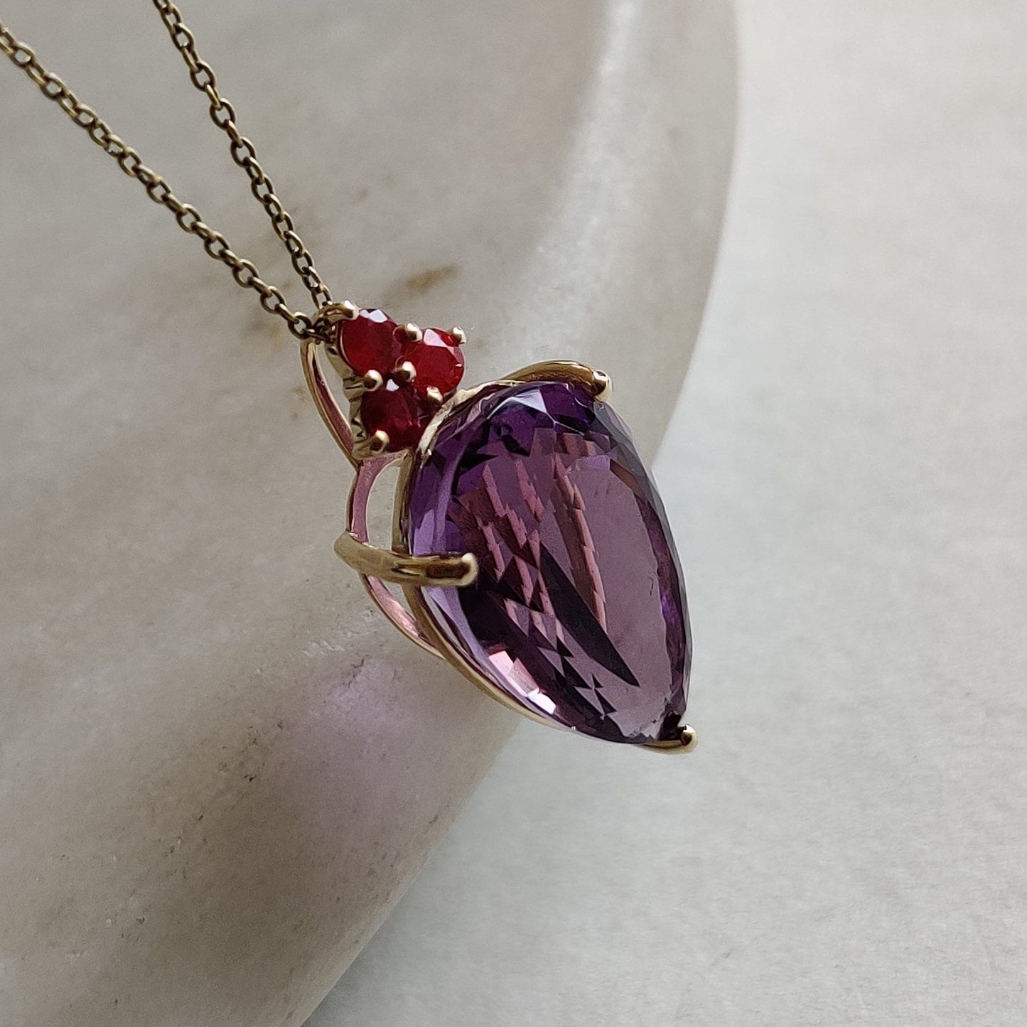 Colgante de amatista violeta natural y zafiro rosa, colgante de amatista violeta de oro macizo de 14 quilates, piedra natal de febrero, regalo de Navidad, joyería de amatista