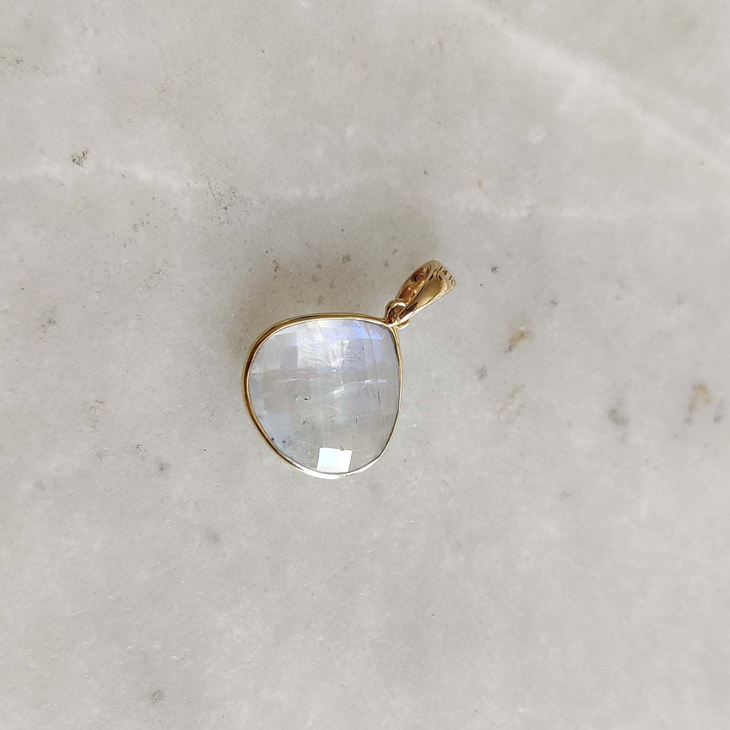 Natural Rainbow Moonstone Pendant, 14K Solid Yellow Gold Moonstone Pendant, Solid Gold Bezel Pendant, June Birthstone, Christmas Gift