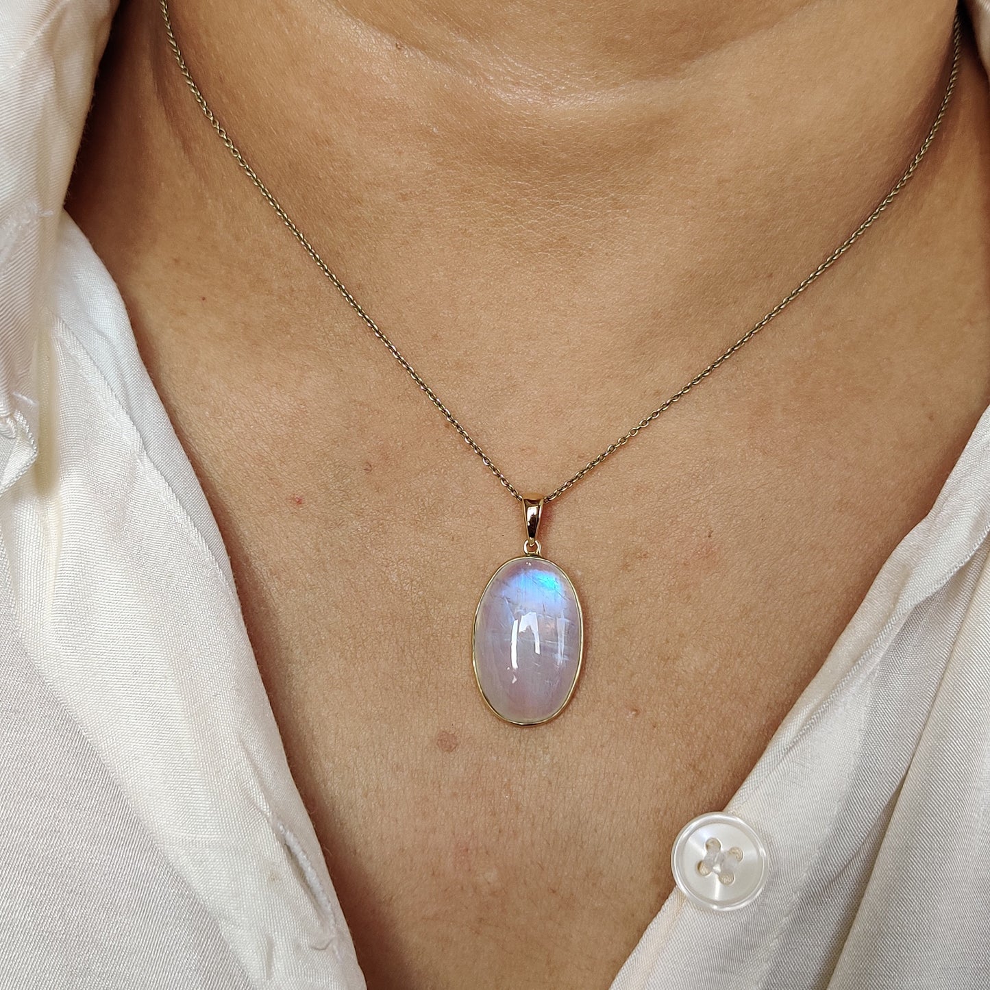 Natural Rainbow Moonstone Necklace, 14K Solid Gold Moonstone Pendant, Yellow Gold Necklace Pendant, Blue Moonstone Jewelry, June Birthstone