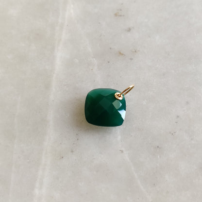 Natural Green Onyx Pendant, 14K Solid Yellow Gold Pendant, May Birthstone Pendant, Green Onyx Briolette Pendant, Christmas Present