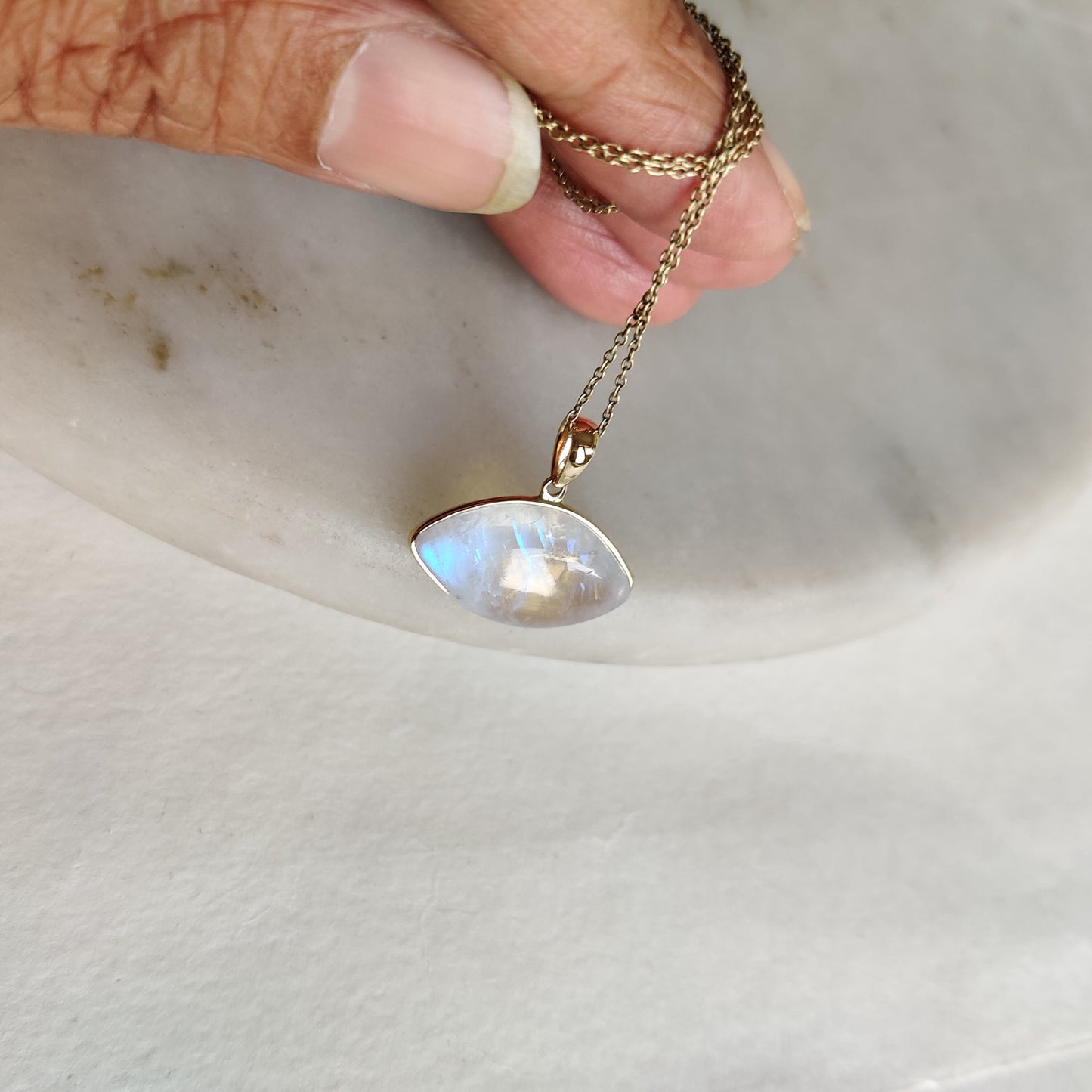 Rainbow Moonstone Necklace, Rainbow Moonstone 14k solid Gold Pendant Necklace, Natural Rainbow Moonstone Gold Jewelry, June Birthstone