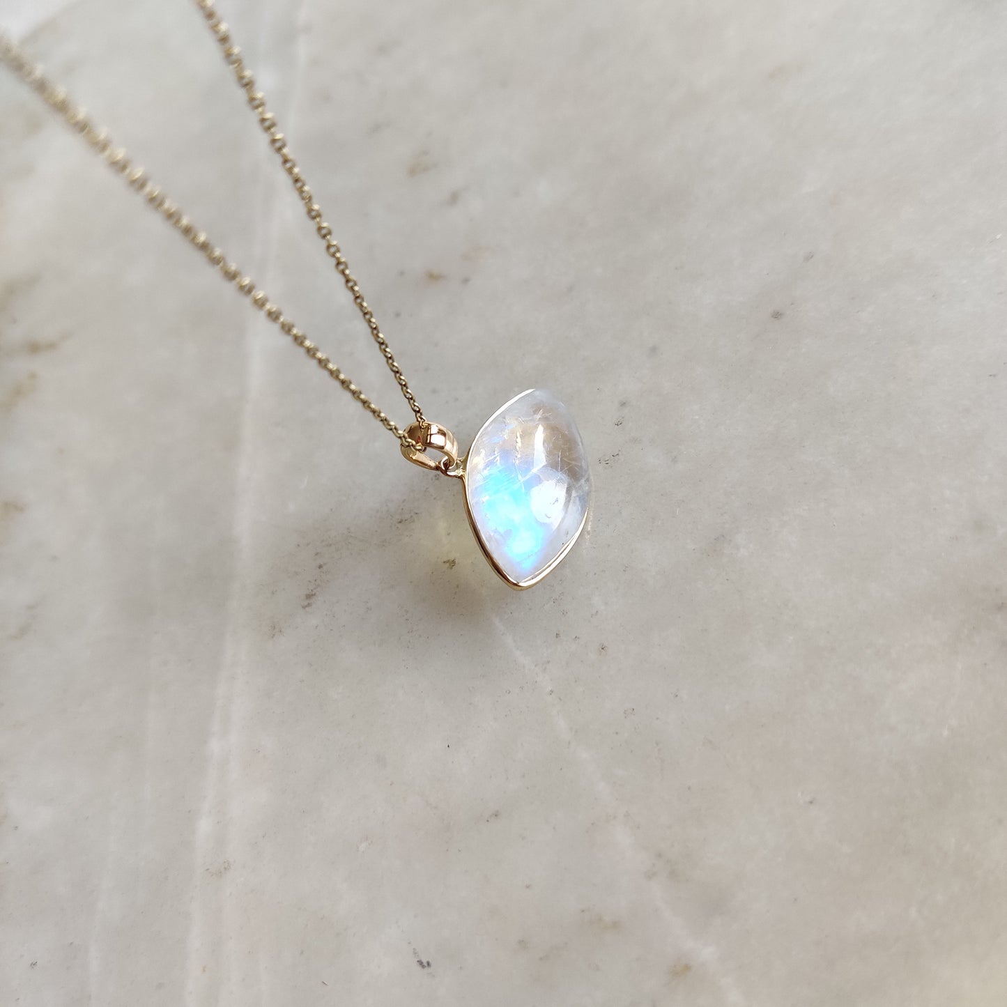 Rainbow Moonstone Necklace, Rainbow Moonstone 14k solid Gold Pendant Necklace, Natural Rainbow Moonstone Gold Jewelry, June Birthstone