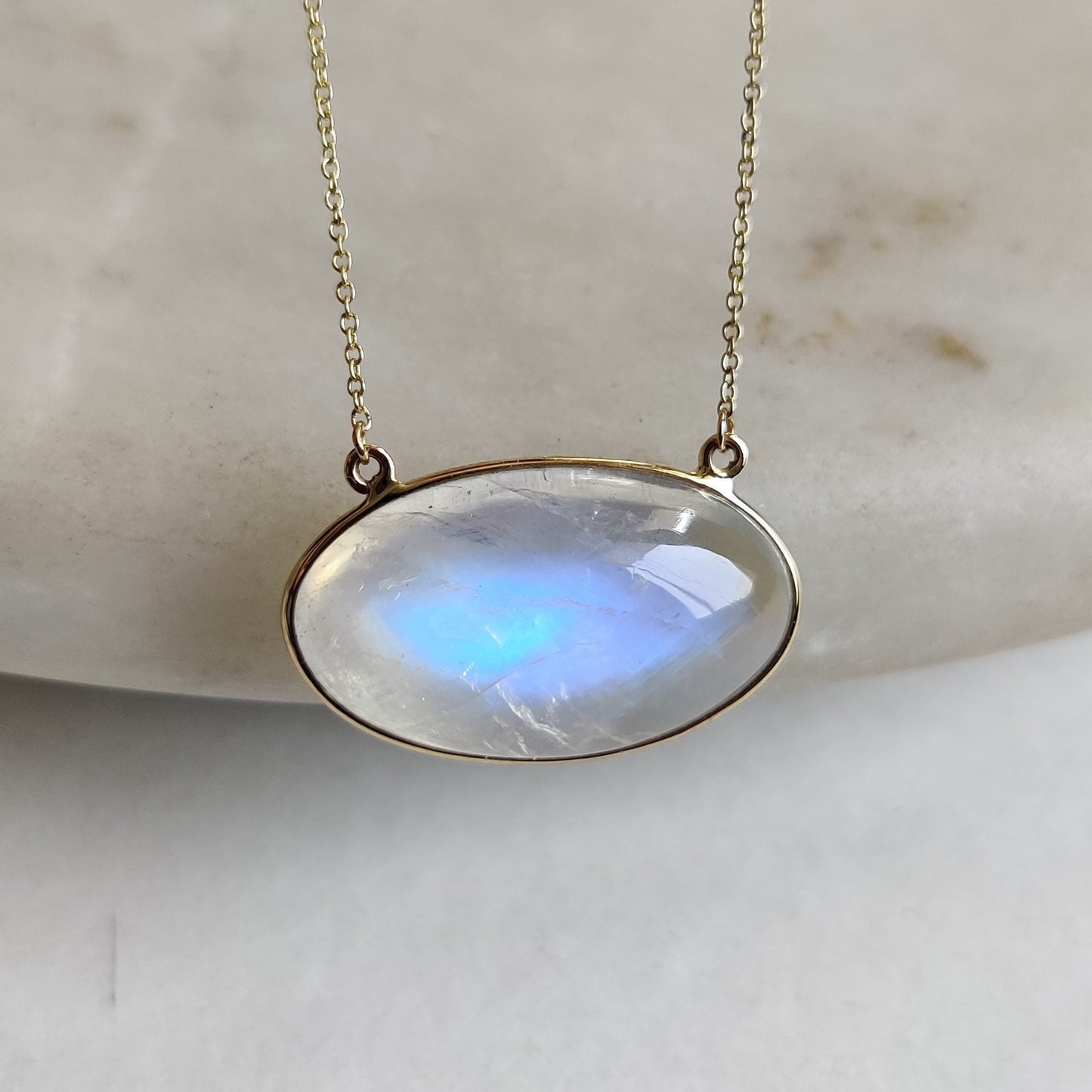 Natural Rainbow Moonstone Necklace, 14K Solid Gold Moonstone Pendant, Yellow Gold Chain Necklace, Blue Moonstone Jewelry, June Birthstone