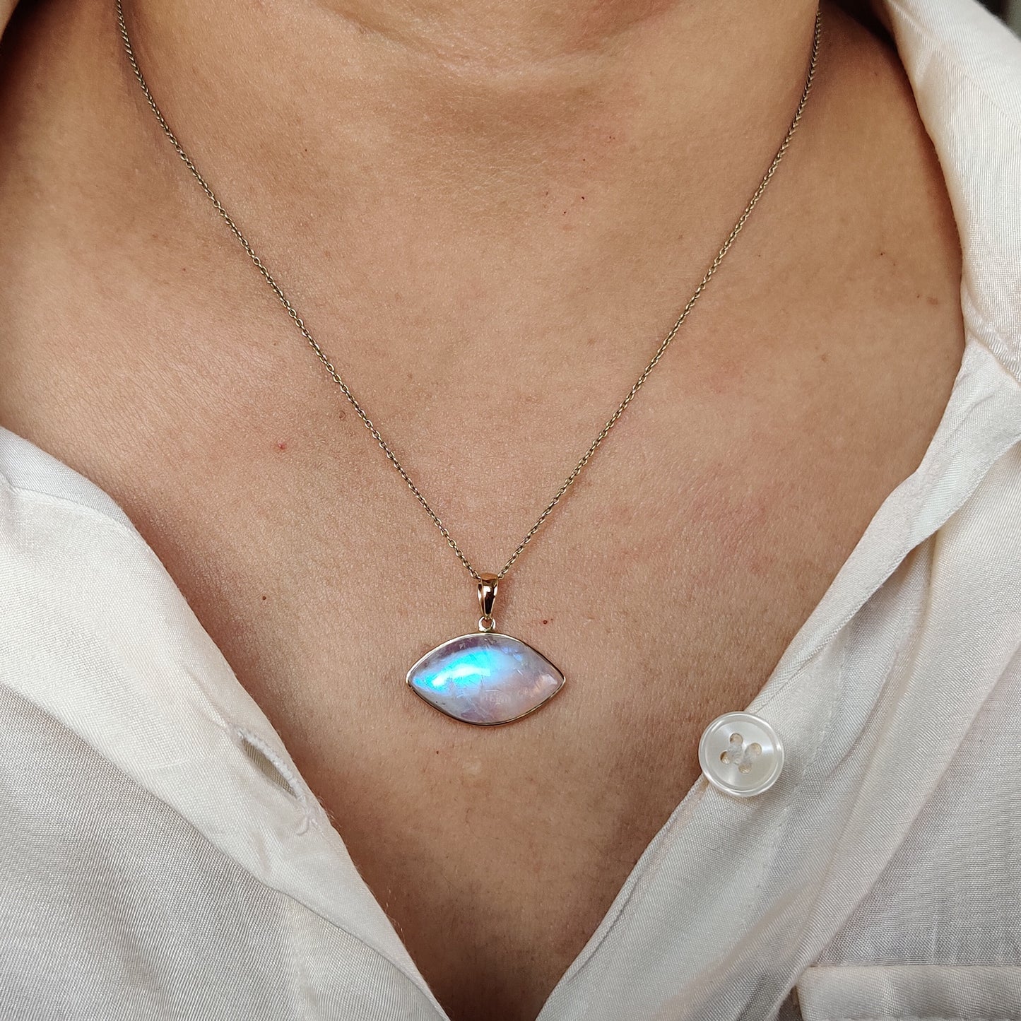 Rainbow Moonstone Necklace, Rainbow Moonstone 14k solid Gold Pendant Necklace, Natural Rainbow Moonstone Gold Jewelry, June Birthstone