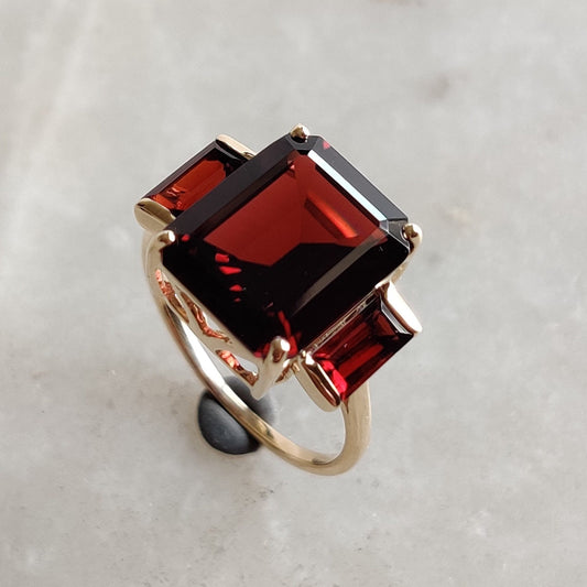 Natural Garnet Ring, 14K Solid Yellow Gold Rin, Statement Ring, Cocktail Ring, January Birthstone Ring, Garnet Jewelry, Gifts for her