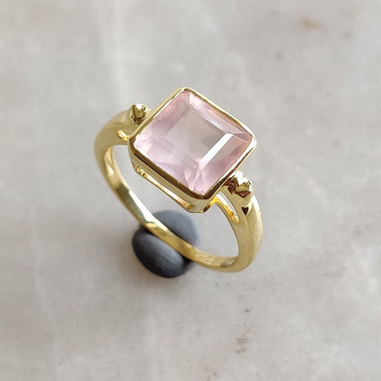 Anillo de cuarzo rosa natural, anillo de oro amarillo macizo de 14 quilates, anillo de cuarzo rosa, joyería de cuarzo rosa, piedra natal de enero, regalo de Navidad