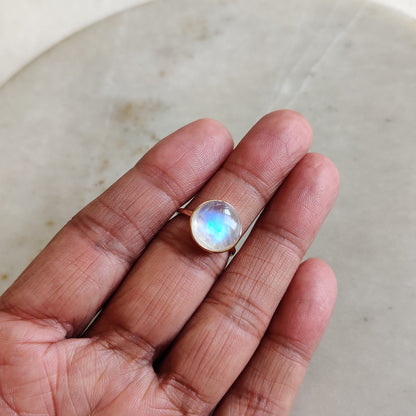 Natural Rainbow Moonstone Ring, 14K Solid Gold Ring, Rainbow Moonstone Gold Ring, Rainbow Moonstone Jewelry, Dainty Ring, June Birthstone