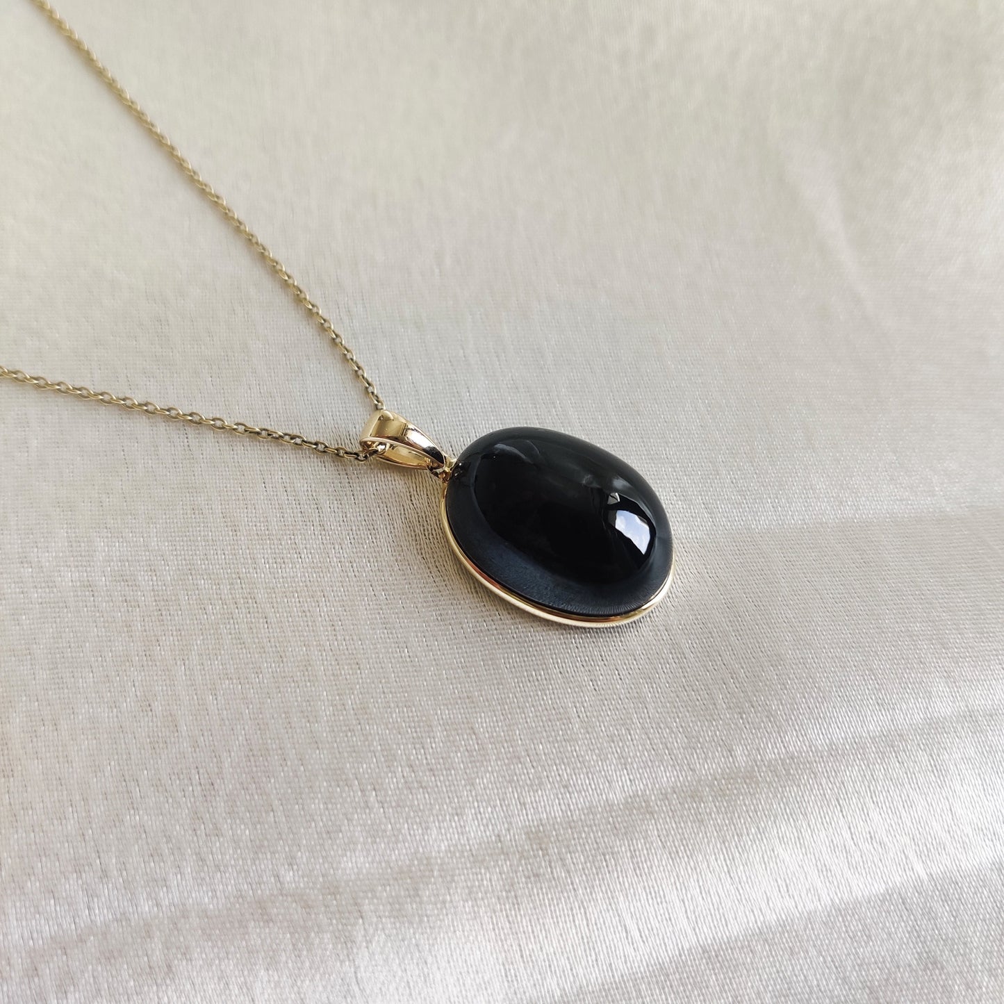 Natural Black Star Diopside Pendant, 14K Solid Gold Black Star Pendant, Bezel Pendant, March Birthstone, Oval Pendant, Christmas Gift