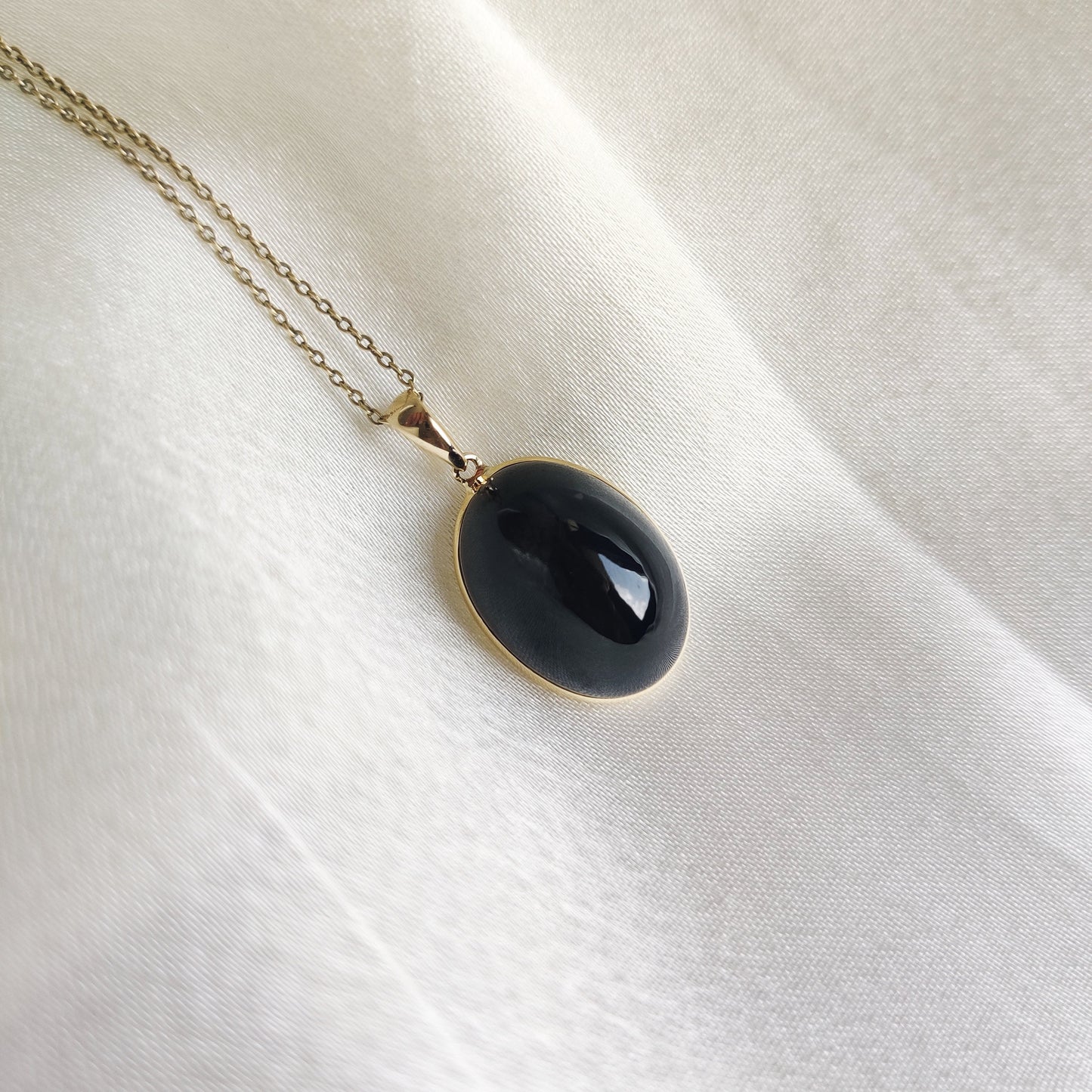 Natural Black Star Diopside Pendant, 14K Solid Gold Black Star Pendant, Bezel Pendant, March Birthstone, Oval Pendant, Christmas Gift