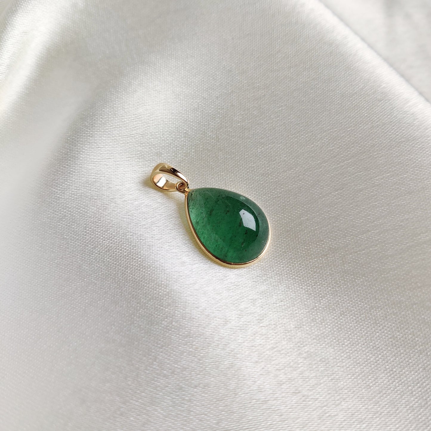 Colgante de aventurina verde en oro de 14 quilates, colgante con bisel de cuarzo fresa, colgante de oro amarillo macizo de 14 quilates, joyería de aventurina verde, piedra natal de mayo