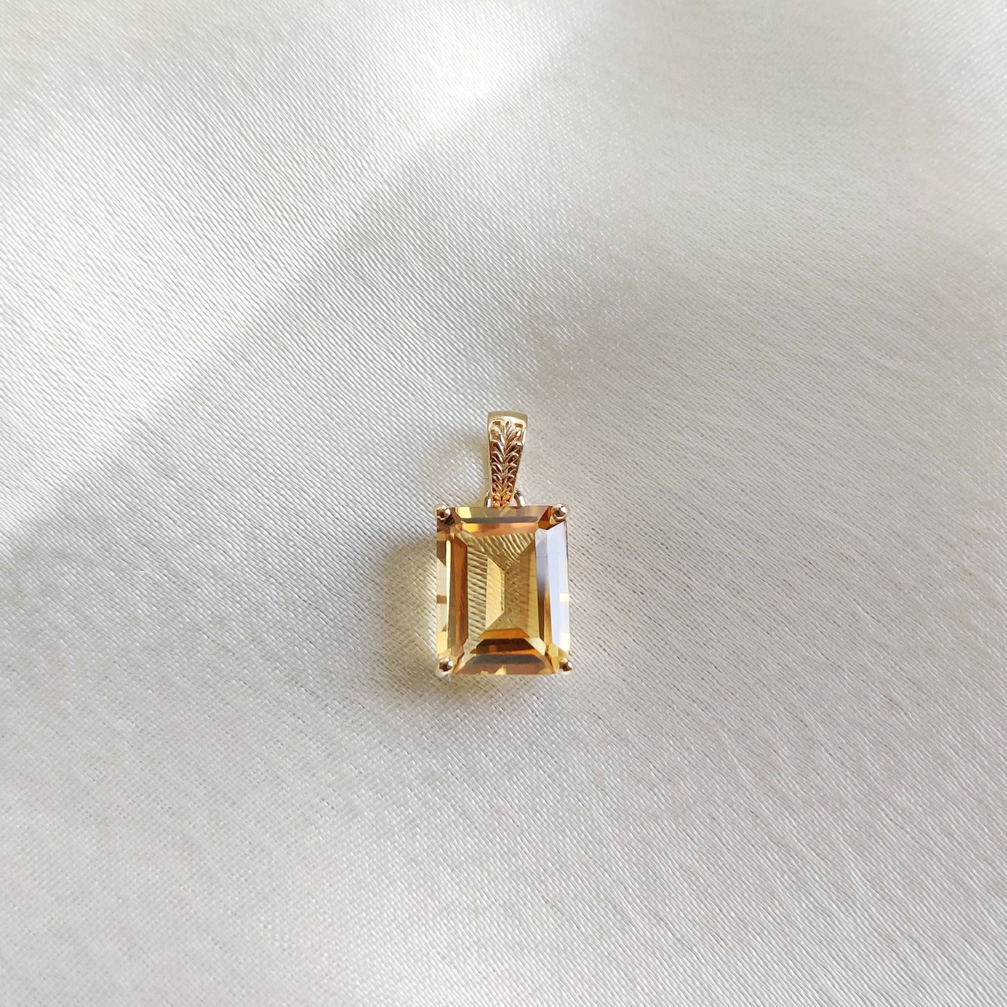 Natural Citrine Pendant, 14K Solid Gold Yellow Pendant, November Birthstone, Citrine Jewelry, Christmas Present, Dainty Birthstone Pendant