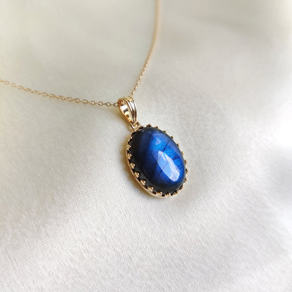 Natural Labradorite Pendant, 14K Solid Yellow Gold Blue Labradorite Pendant, August Birthstone Pendant, Crown Bezel Pendant, Oval Pendant