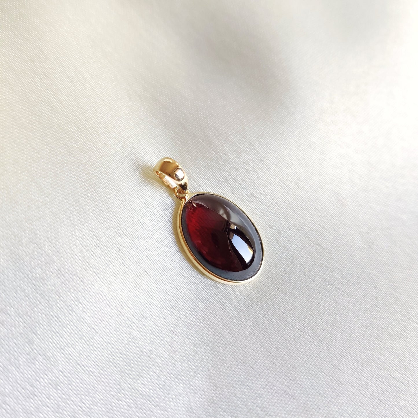 Natural Garnet Pendant, 14K Solid Yellow Gold Garnet Pendant, January Birthstone Pendant, Bezel Pendant, Christmas Present, Garnet Jewelry