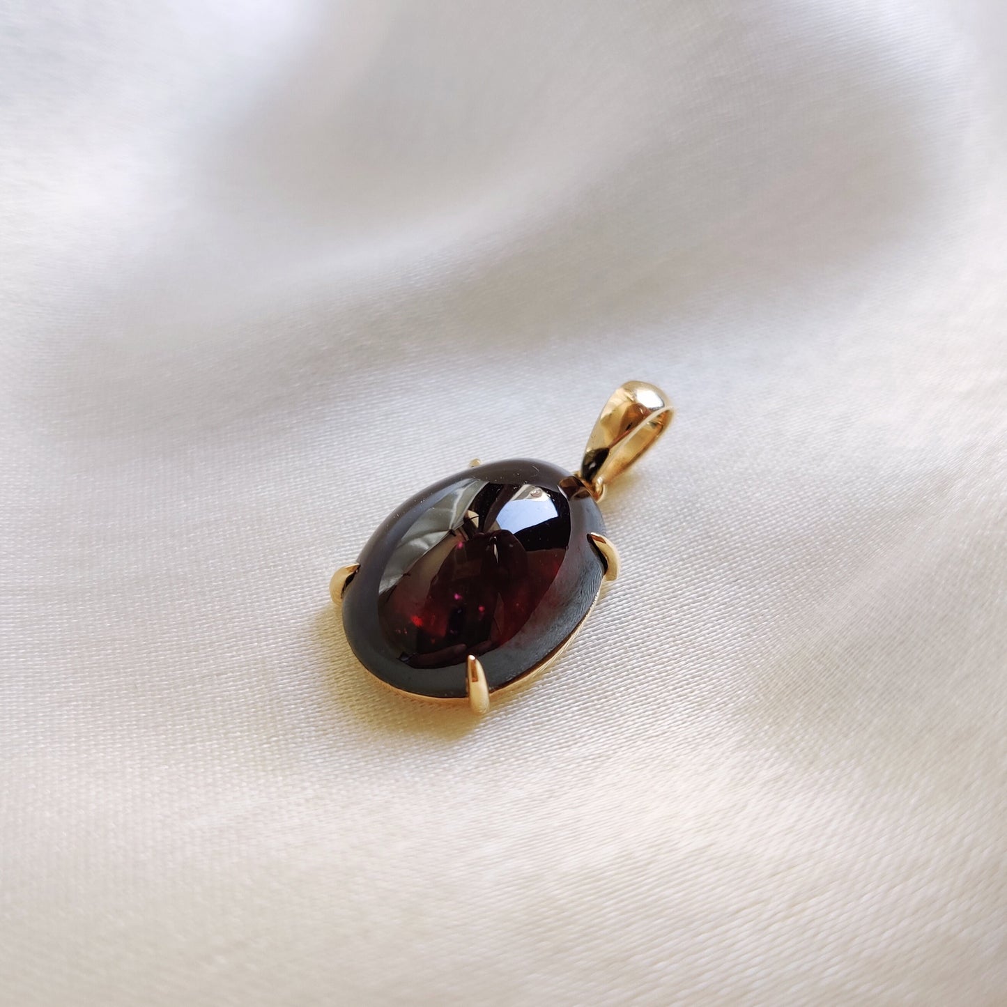 Natural Garnet Pendant, 14K Solid Yellow Gold Prong Pendant, January Birthstone Pendant, Oval Garnet Pendant, Garnet Jewelry, Christmas Gift