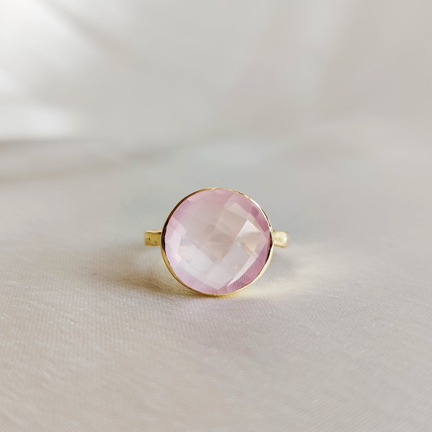 Natural Rose Quartz Ring, 14K Solid Yellow Gold Rose Quartz Ring, January Birthstone Ring, Valentine&#39;s Day Present, Rose Quartz Jewelry