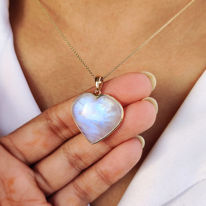 Natural Rainbow Moonstone Pendant, 14K Solid Gold Moonstone Pendant, Moonstone Heart Pendant, Blue Moonstone Jewelry, June Birthstone