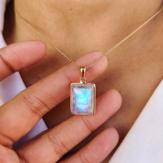 Natural Rainbow Moonstone Pendant, 14K Solid Yellow Gold Moonstone Pendant, Blue Moonstone Jewelry, June Birthstone Pendant, Birthday Gift