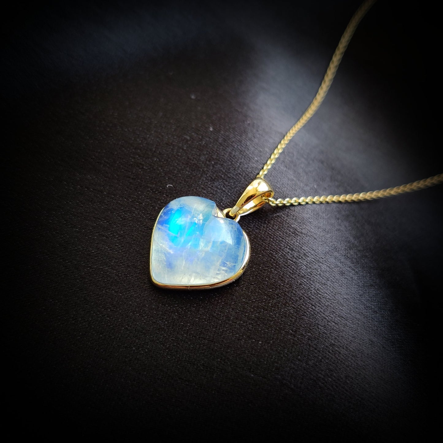 Natural Rainbow Moonstone Pendant, 14K Solid Yellow Gold  Pendant, Blue Moonstone Heart Pendant, June Birthstone Pendant, Christmas Gift