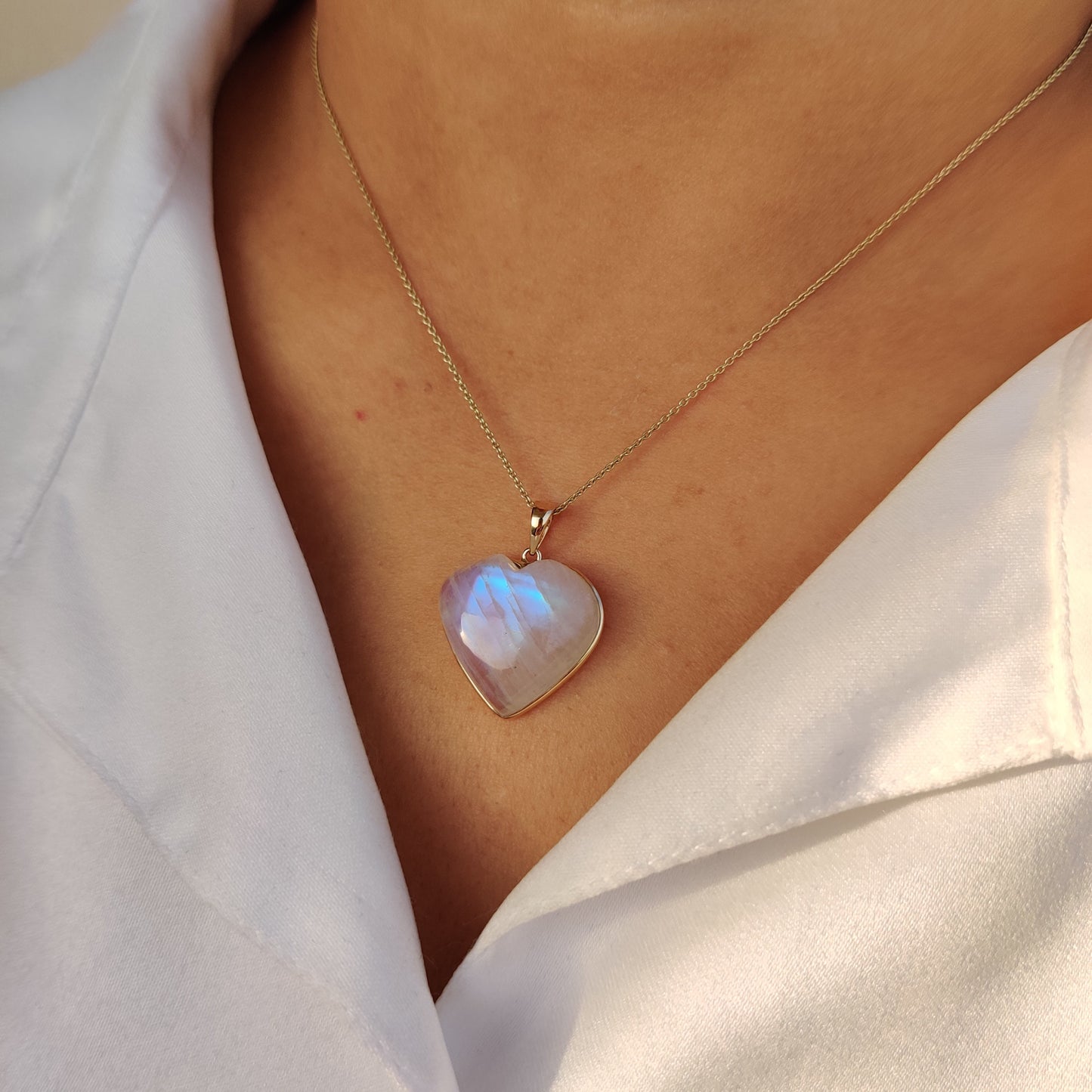 Natural Rainbow Moonstone Pendant, 14K Solid Yellow Gold  Pendant, Blue Moonstone Heart Pendant, June Birthstone Pendant, Christmas Gift