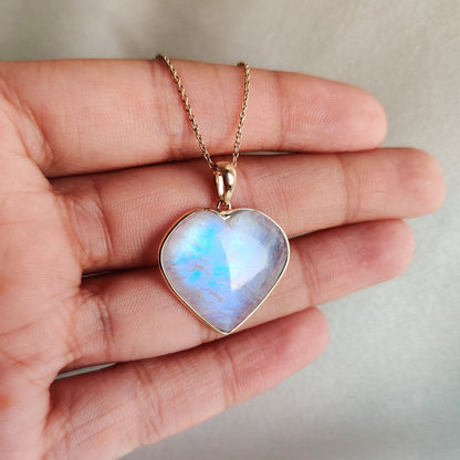 Natural Rainbow Moonstone Pendant, 14K Solid Gold Moonstone Pendant, Moonstone Heart Pendant, Blue Moonstone Jewelry, June Birthstone