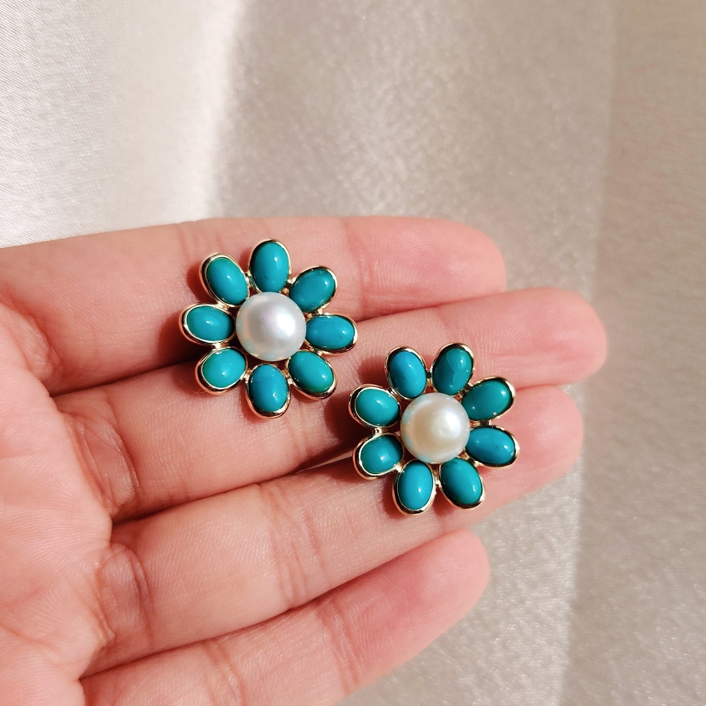 Natural Arizona Turquoise & Pearl Earrings,  Solid Gold Stud Earrings, Dainty Gemstone Flower Studs, Natural Turquoise Earrings, Pearl Studs