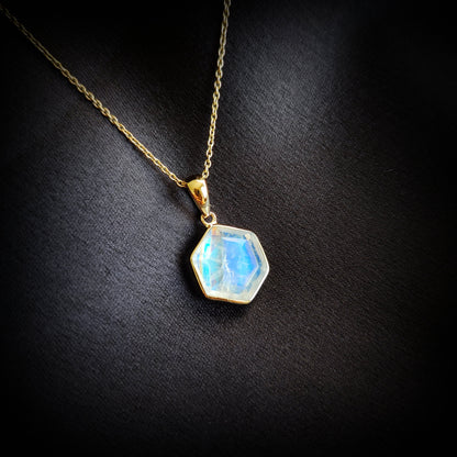 Natural Rainbow Moonstone Necklace, 14K Solid Gold Moonstone Pendant, Yellow Gold Necklace Pendant, Blue Moonstone Jewelry, June Birthstone