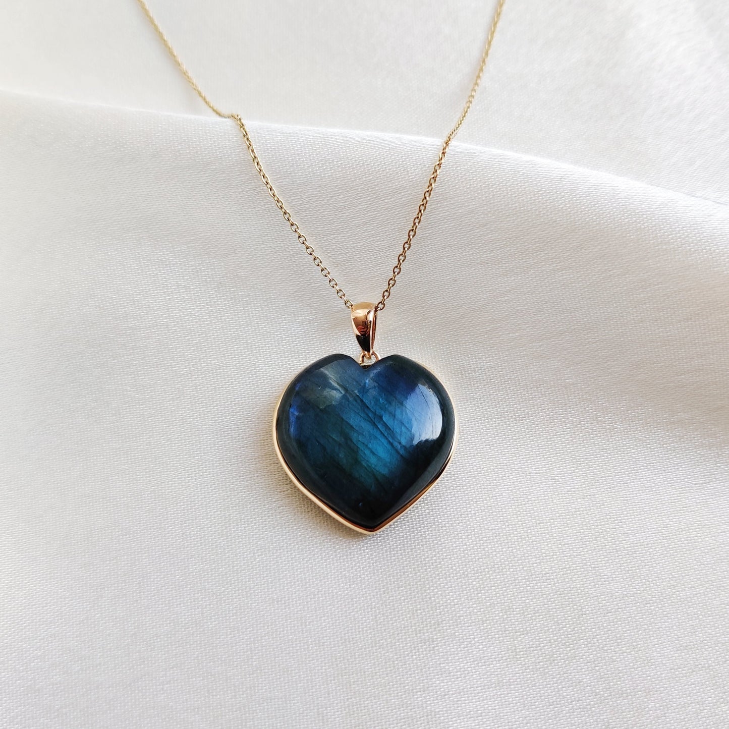 Natural Labradorite Heart Pendant, 14K Soid Yellow Gold Labradorite Pendant, August Birthstone Pendant, Gemstone Heart Pendant