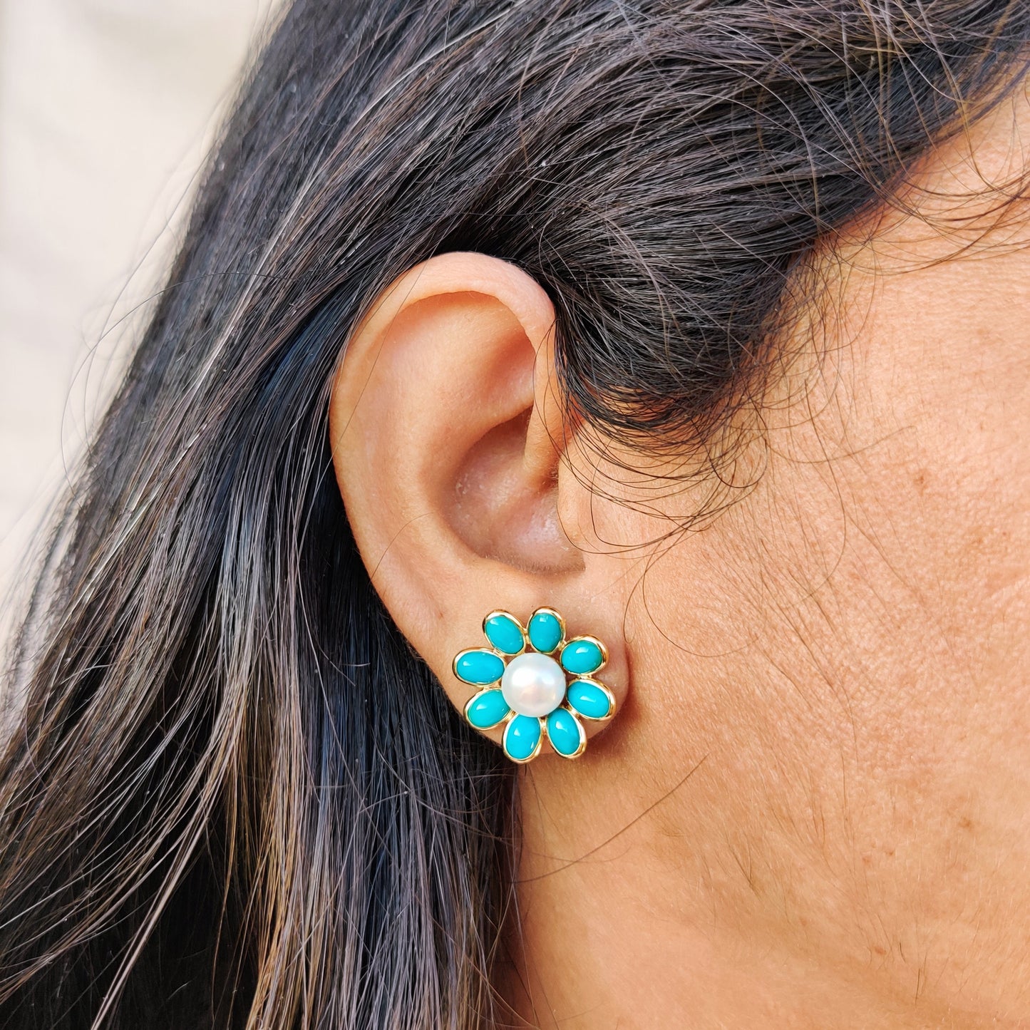 Natural Arizona Turquoise & Pearl Earrings,  Solid Gold Stud Earrings, Dainty Gemstone Flower Studs, Natural Turquoise Earrings, Pearl Studs