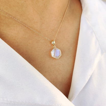 Natural Rainbow Moonstone Necklace, 14K Solid Gold Moonstone Pendant, Yellow Gold Necklace Pendant, Blue Moonstone Jewelry, June Birthstone