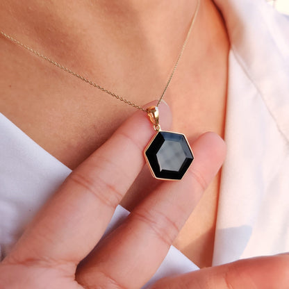 Natural Black Onyx Hexagon Pendant, 14K Solid Gold Yellow Onyx Pendant, Hexagon Pendant, December Birthstone Pendant, Dainty Onyx Pendant