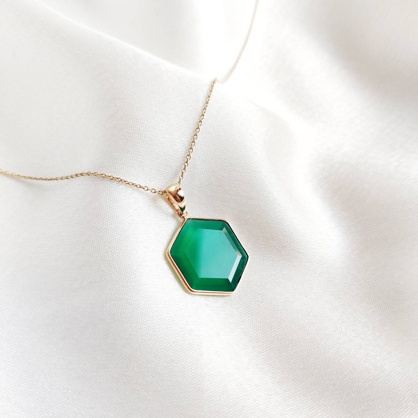 Natural Green Onyx Hexagon Pendant, 14K Solid Yellow Gold Onyx Pendant, Hexagon Pendant, May Birthstone Pendant, Green Onyx Jewelry