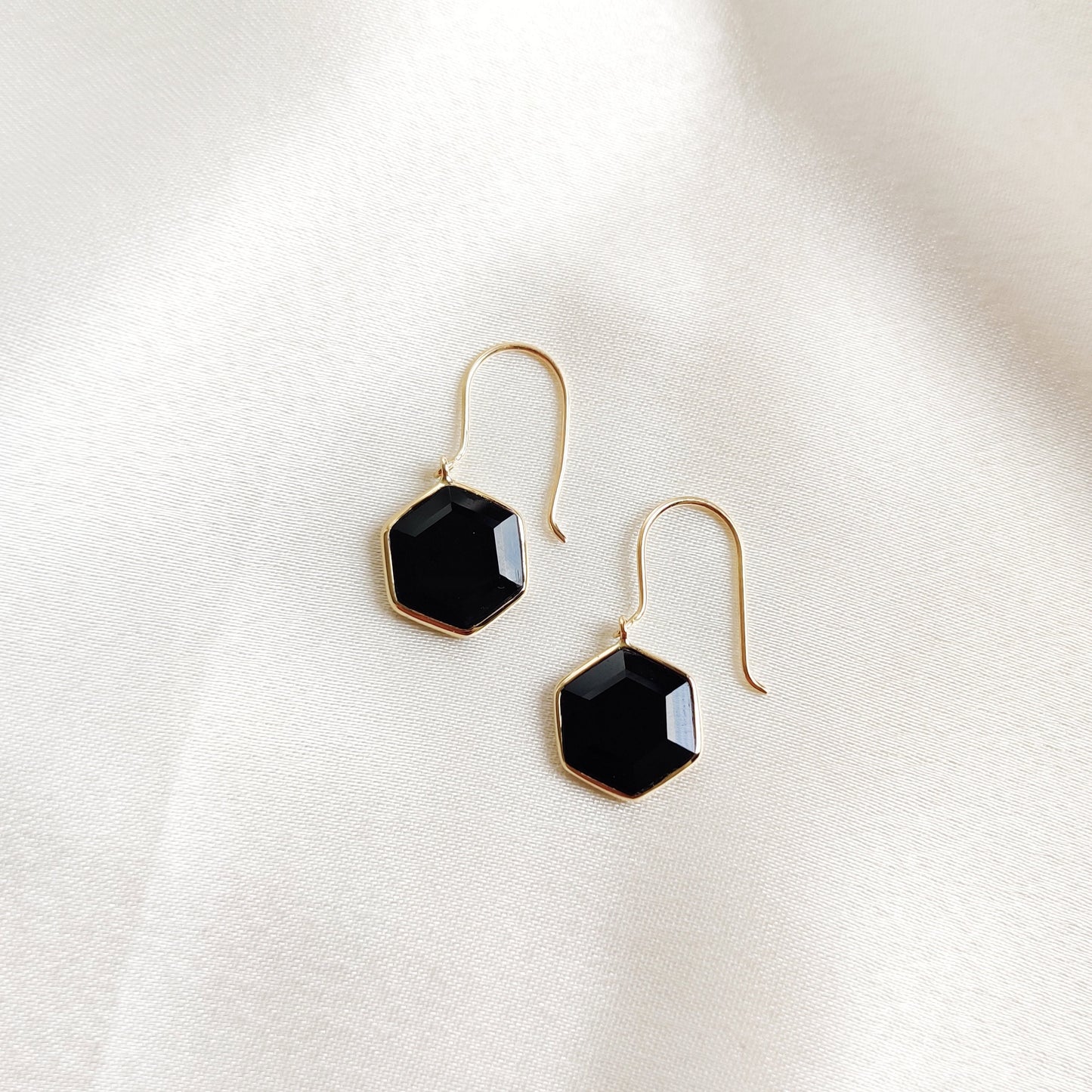 Natural Black Onyx Hexagon Earrings, 14K Solid Yellow Gold Earrings, December Birthstone Earrings,Dainty Onyx Earrings, Hexagon Cut Earrings